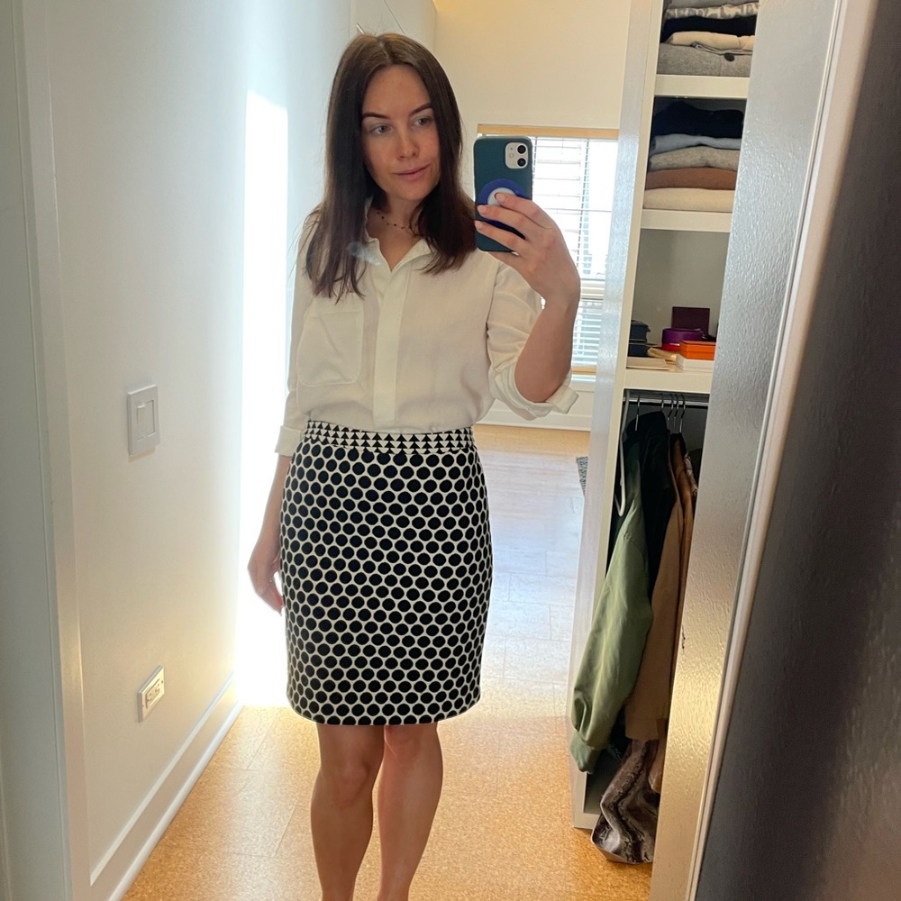 Anthropologie skirt by LEIFNOTES size 2 (good for petites)